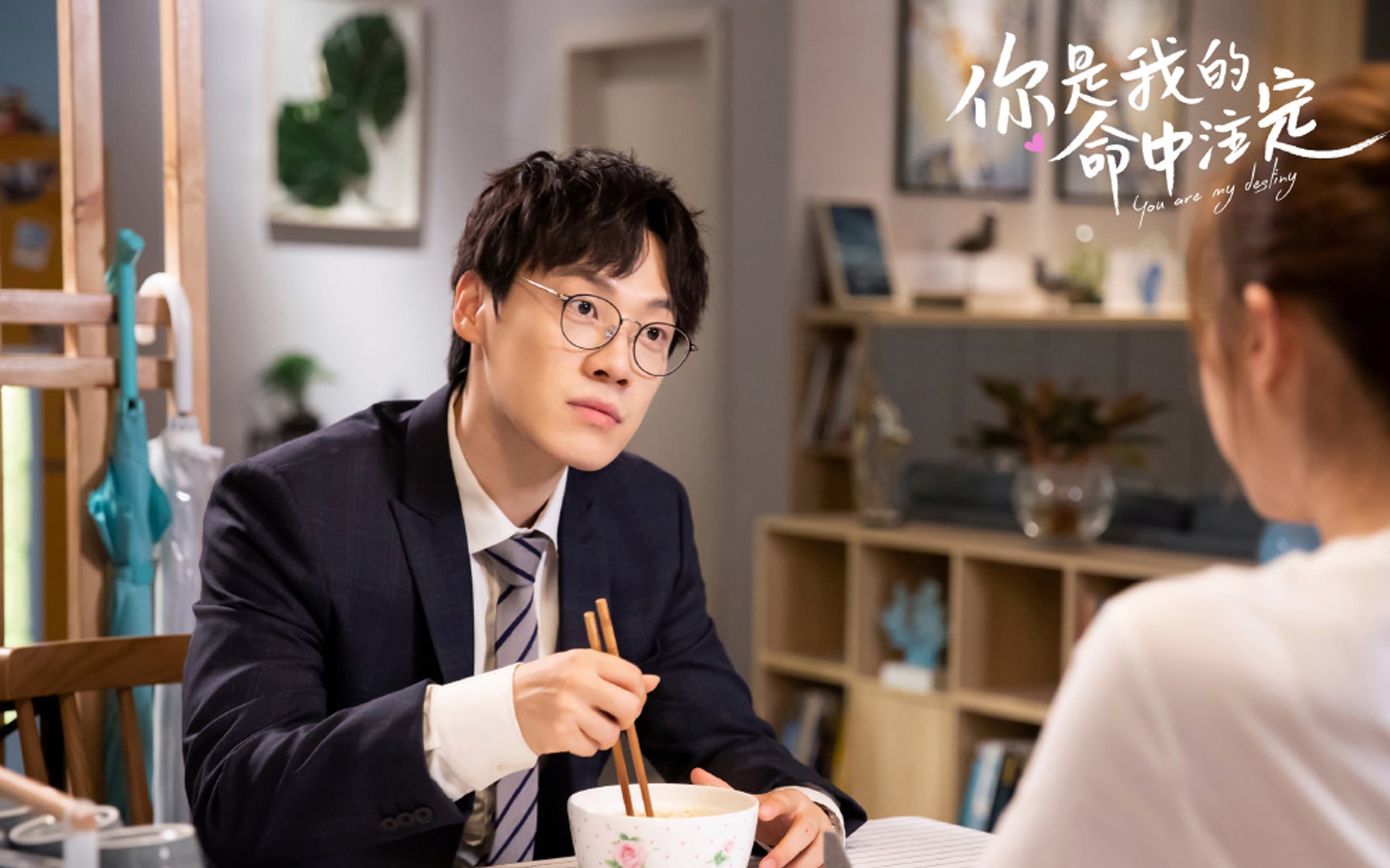 开云体育在线-篮网横扫雷霆背后，詹姆斯隐形影响力如何主宰赛场叙事